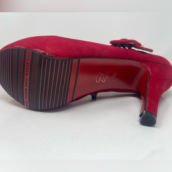 Vero Cuoio Red Faux Suede Platform Booties Heels Italian Women’s Size 8 - Picture 2 of 13
